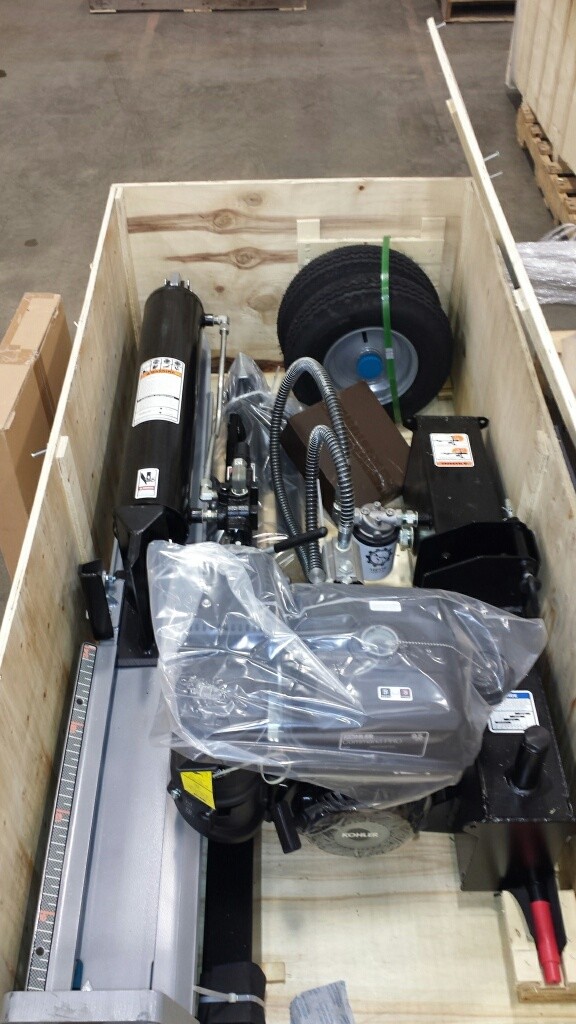 DHT 28 Ton Horizontal/Vertical Log Splitter - TOPPED OUT! ($2,045.93 Value!)