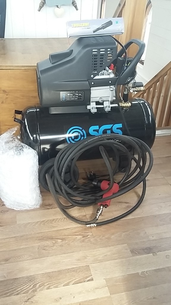Air Compressor + Needle Gun Kit in Rochford, Essex Gumtree