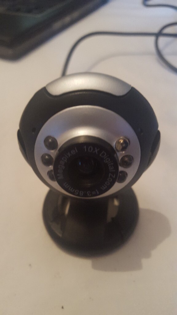 cam. Used but in good condition. No drivers or software required