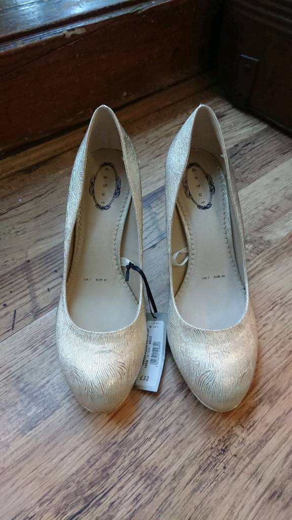New Debenhams Gold High Heels Size 7 in Poole, Dorset Gumtree