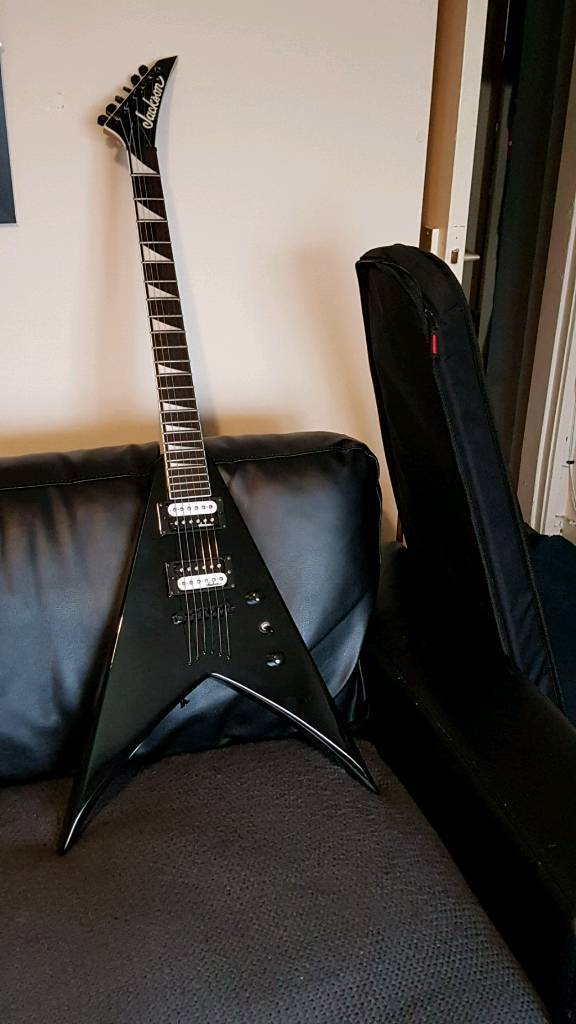 Jackson JS32T King V Guitar & Jackson King V Case in York, North