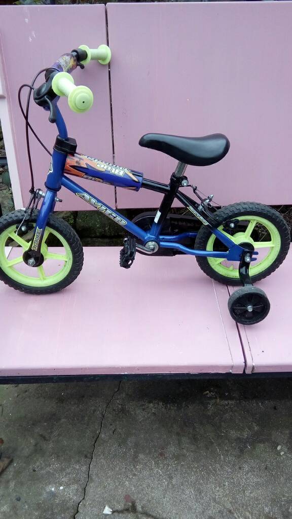 Bmx child bike suitable for 3 to 5 year old in good condition with