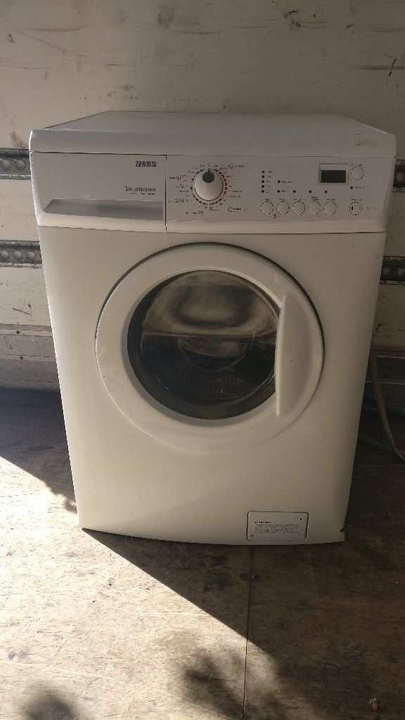 Washing machine ZANUSSI for sale with delivery in Northampton