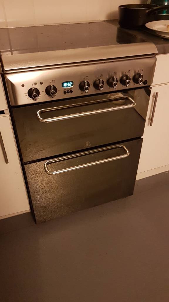 Indesit electric fan oven, electric grill/small oven and 4 ring gas hob