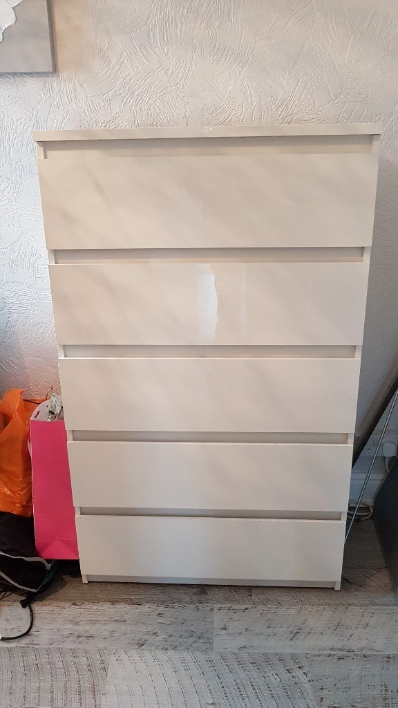 Very Modern White High Gloss Chest Of Drawers