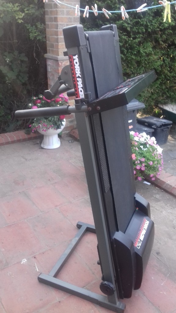 york pacer treadmill 2750. good condition in Copmanthorpe, North Yorkshire Gumtree