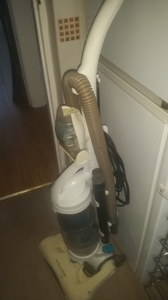 Zanussi Airspeedlite Pet. lightweight upright vacuum cleaner, in