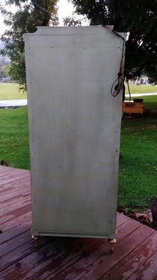 VTG White Louis XVI French Curio Vitrine China Cabinet Beveled Glass Gold Accent