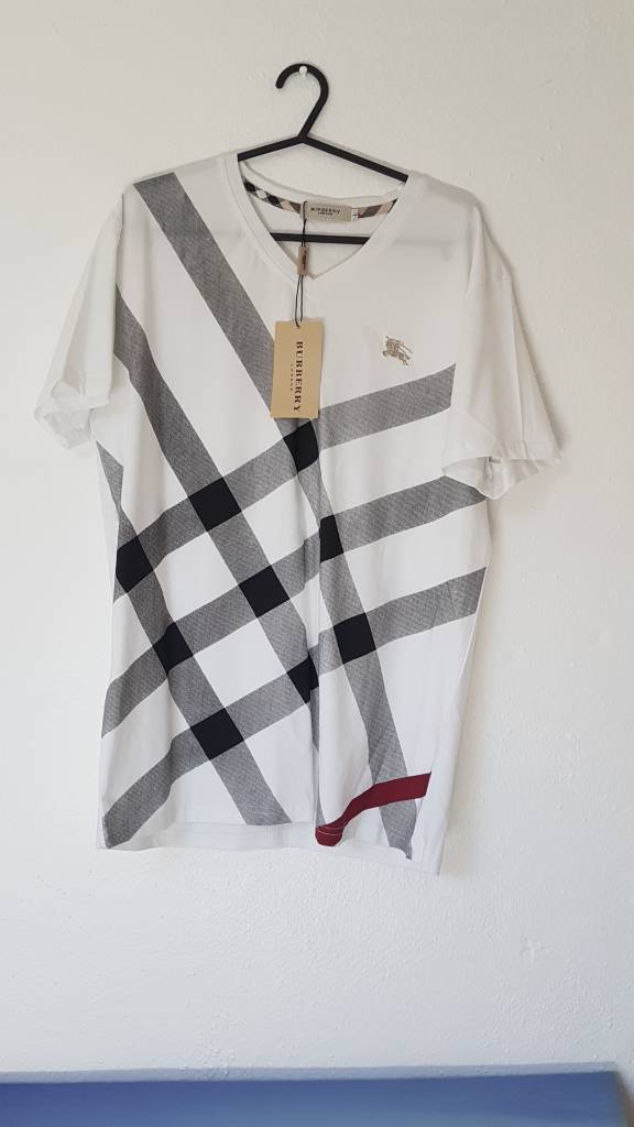 Moncler Shirts Todos aman Moncler Shirts Todos aman