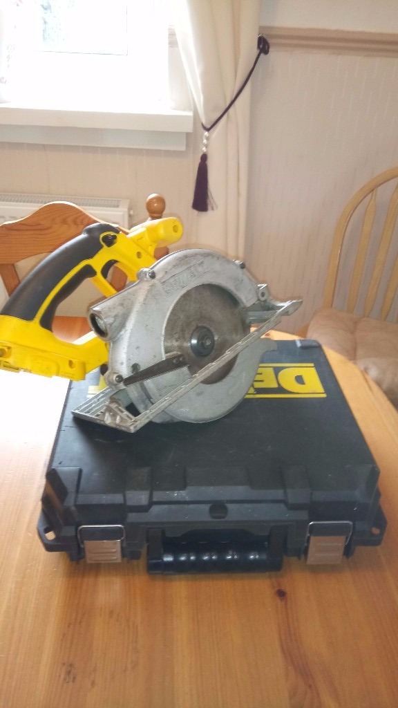 Dewalt DC390 XRP 18v Cordless Circular Saw ( BARE UNIT ) GWO, good