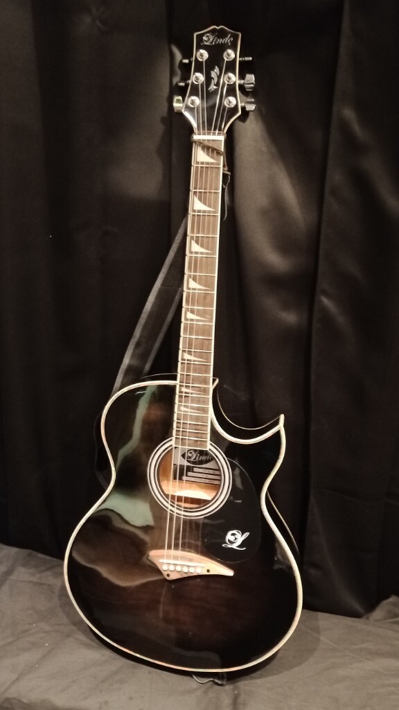 LINDO ORGSL Gloss Black Electro acoustic guitar with Preamp/LCD Tuner