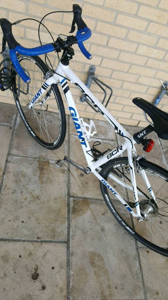  GIANT  SCR  2 2022 road  bike  size small in Cambridge 