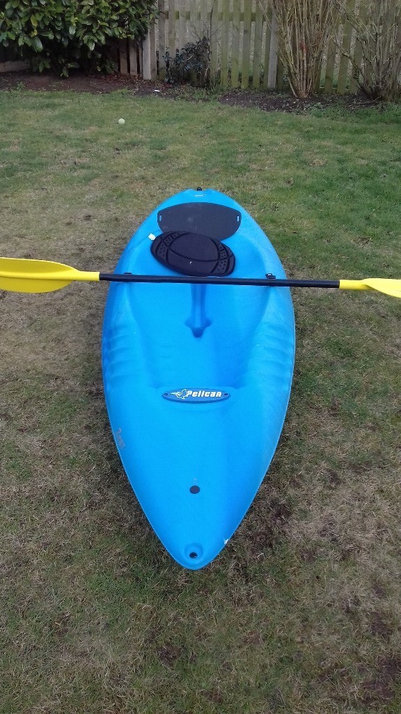 Pelican sitontop kayak complete with back rest, oars and life jacket
