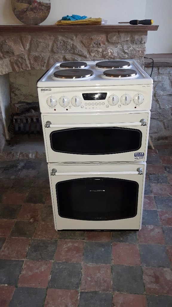 Beko DV5531 4 hob double oven and grill electric cooker. Brand new
