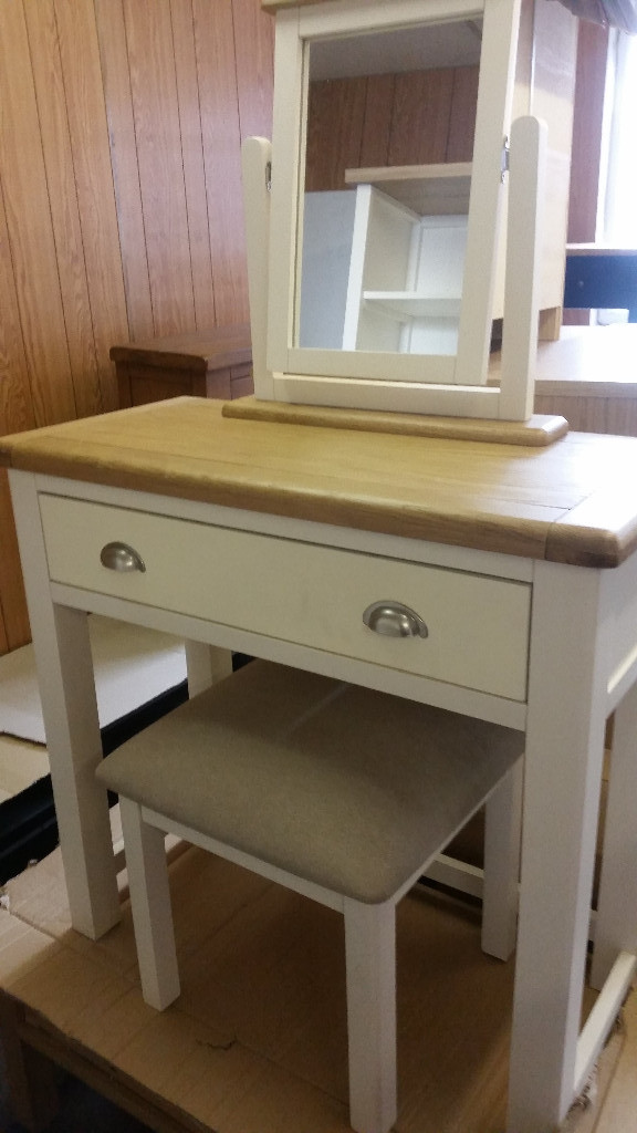 Fully assembled Heart of House Kent Dressing Table, Stool Mirror