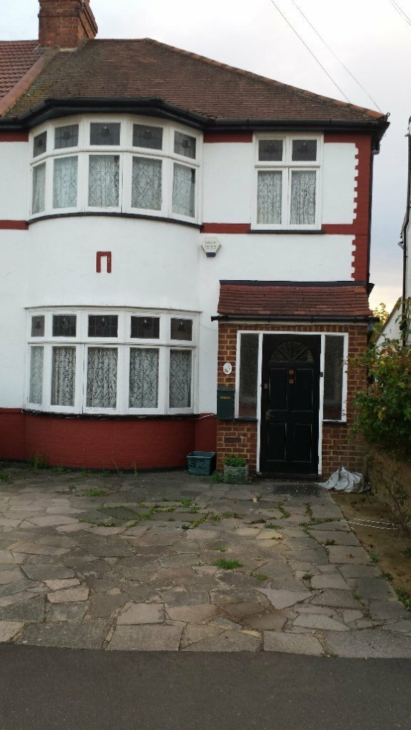 3 Bedroom House On Rent In Hounslow
