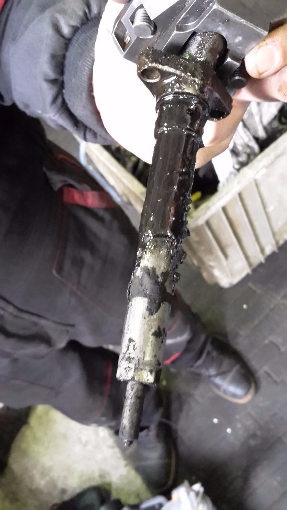 Seized Broken Snapped Injector and Glow Plug Removal Extraction Service