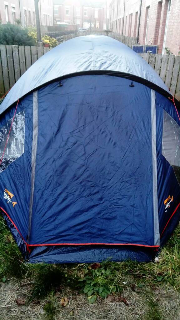 Halfords 4 man tent with blow up mattress and pump in Stanley, County