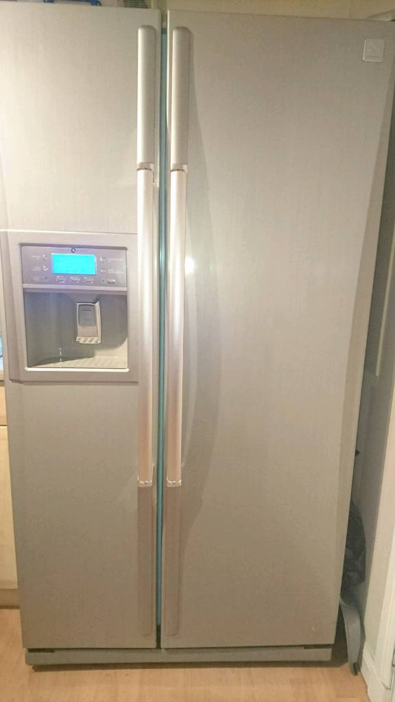 Daewoo American Style double door fridge freezer in East End, Glasgow