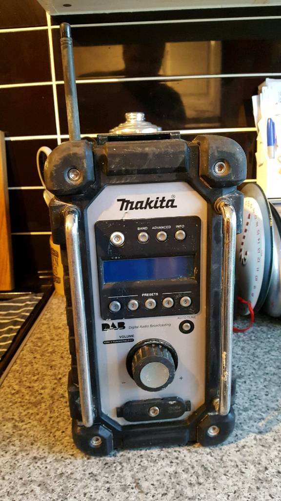 Makita dab radio with battery and charger in Elgin, Moray Gumtree