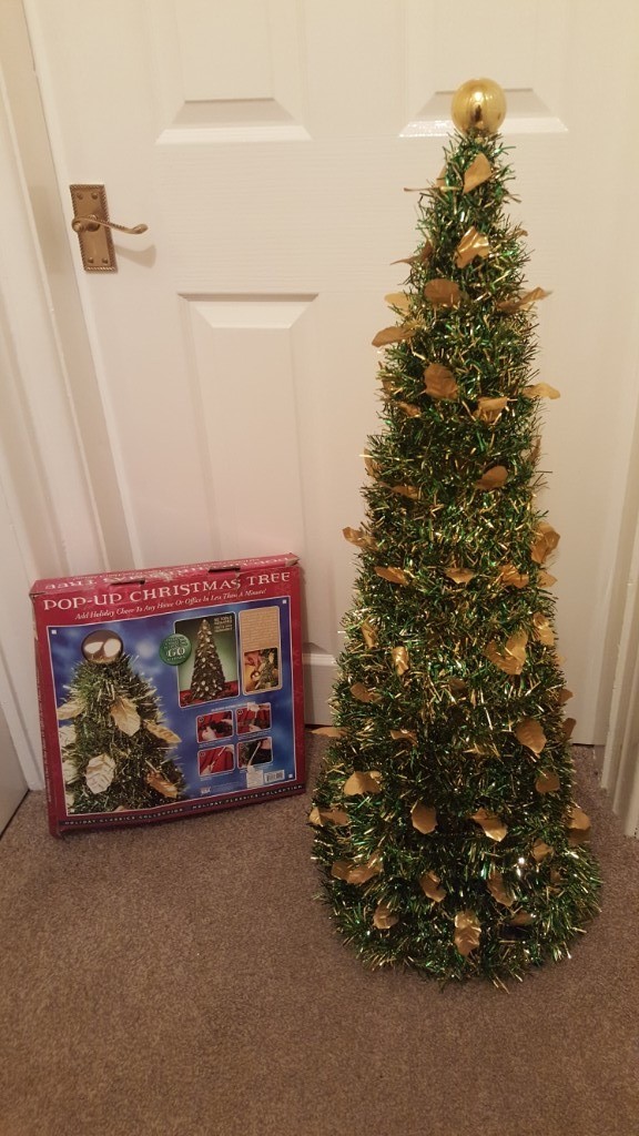 3ft Green & Gold Pop Up Dressed Christmas Tree in Sunderland, Tyne
