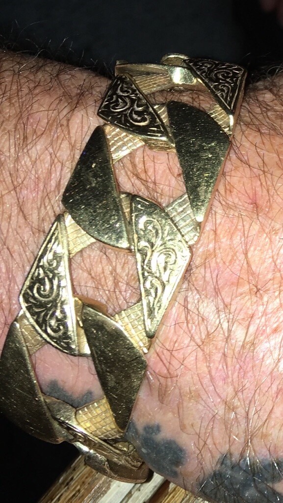 Men’s heavy gold bracelet 9 ct 105grams 1 month old never worn in