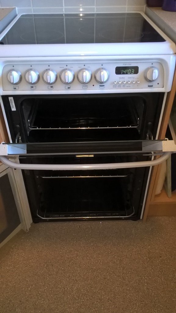 Excellent condition. Double oven, conduction hob electric cooker. Main