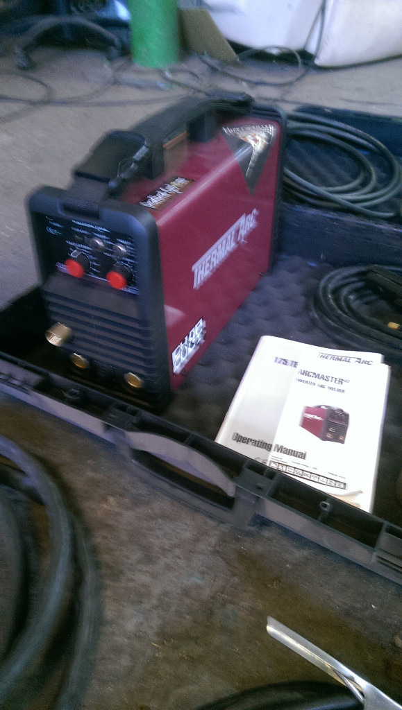 TIG WELDER FOR SALE.....Thermal Arc 175 with welding rods,spare tungstens & welding