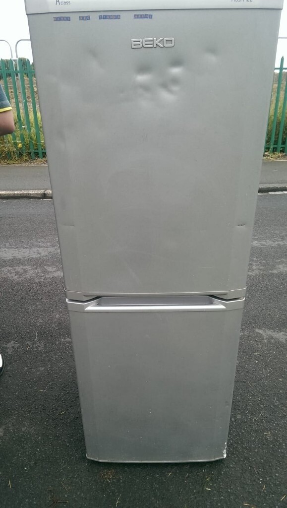 Cheap 5ft Beko fridge freezer read description can deliver in Shildon