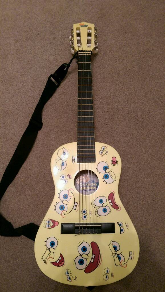 SPONGEBOB SQUAREPANTS 3/4 ACOUSTIC GUITAR in Southampton, Hampshire