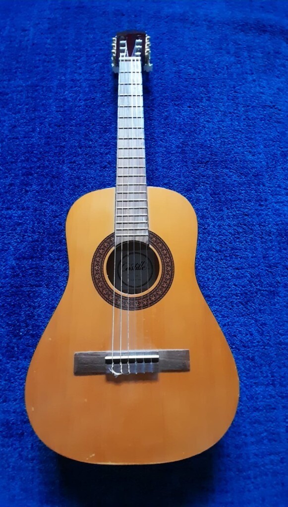 Half Size Guitar in Caversham, Berkshire Gumtree
