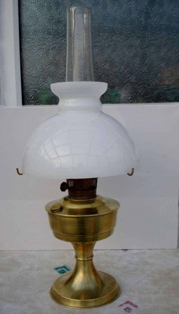 Vintage 1960's Aladdin 23 Brass Paraffin Oil Lamp in York, North