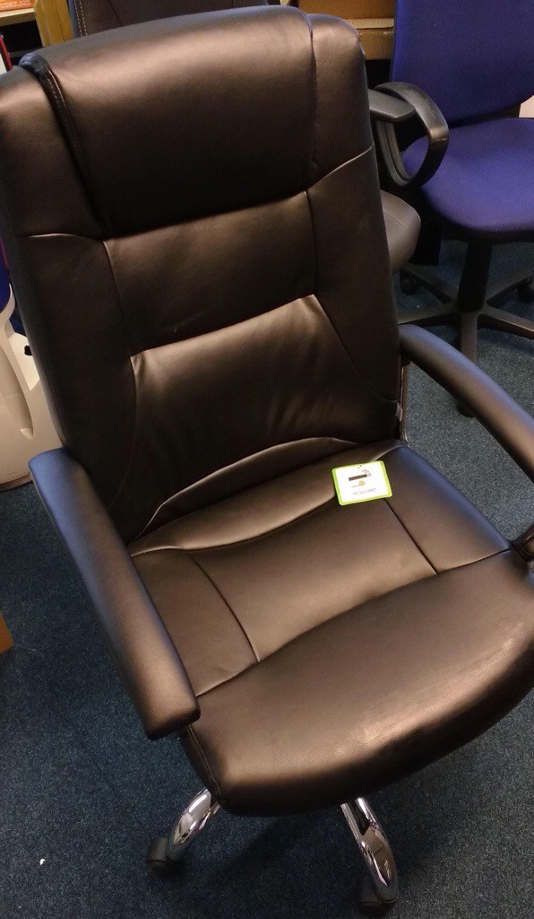 Black Leather Office Swivel Chair Chrome Base Assembled Business or
