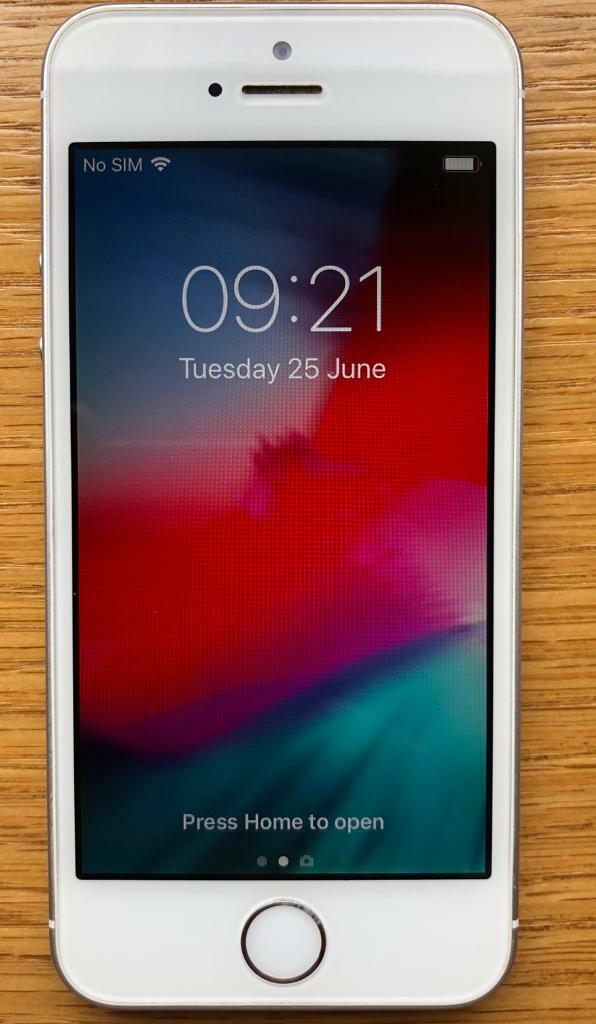 APPLE IPHONE SE 16GB UNLOCKED SILVER in Dumfries, Dumfries and