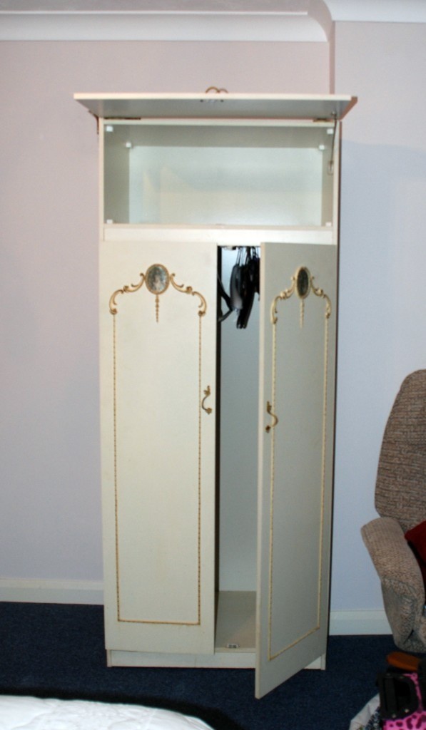 Six Foot High Wardrobe In Ashford Kent Gumtree