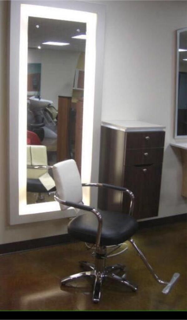 Salon mirrors. Mirror units. Mirror stations in Brownhills, West