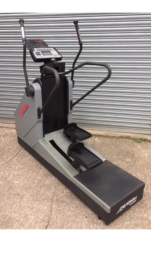 Life Fitness 9500hr Commercial Cross Trainer in Solihull, West