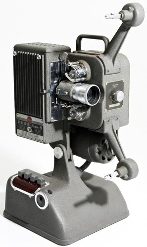 アンティーク[1934]映写機 KODASCOPE EIGHT MODEL 40 Kodascope Eight Model 40 Antique Movie Projector - for