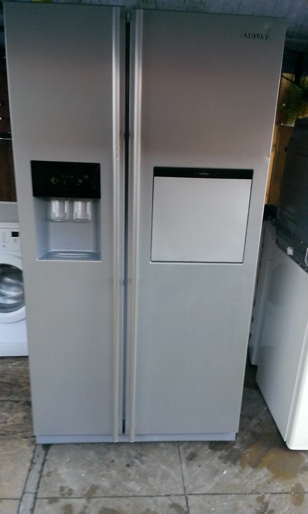Samsung American Fridge Freezer Stainless Steel A+ Rated with home