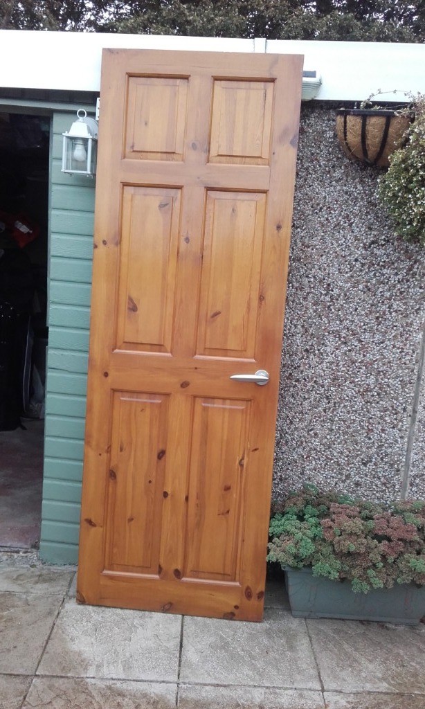 4 Internal Doors with modern handles in Medium oak in Huddersfield