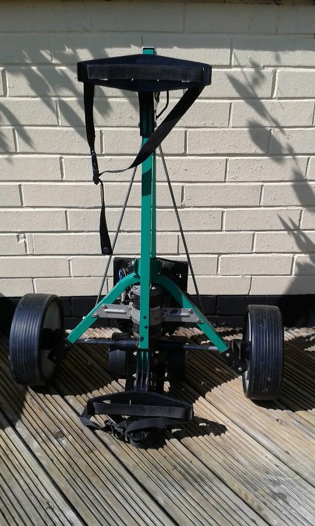 Hillbilly electric golf trolley with charger (no battery) in Rosson