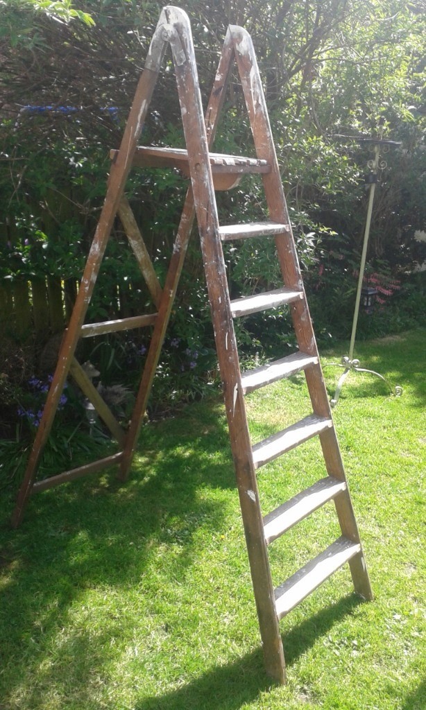 NICE VINTAGE WOODEN STEP LADDER FOR SALE . COULD DELIVER. in