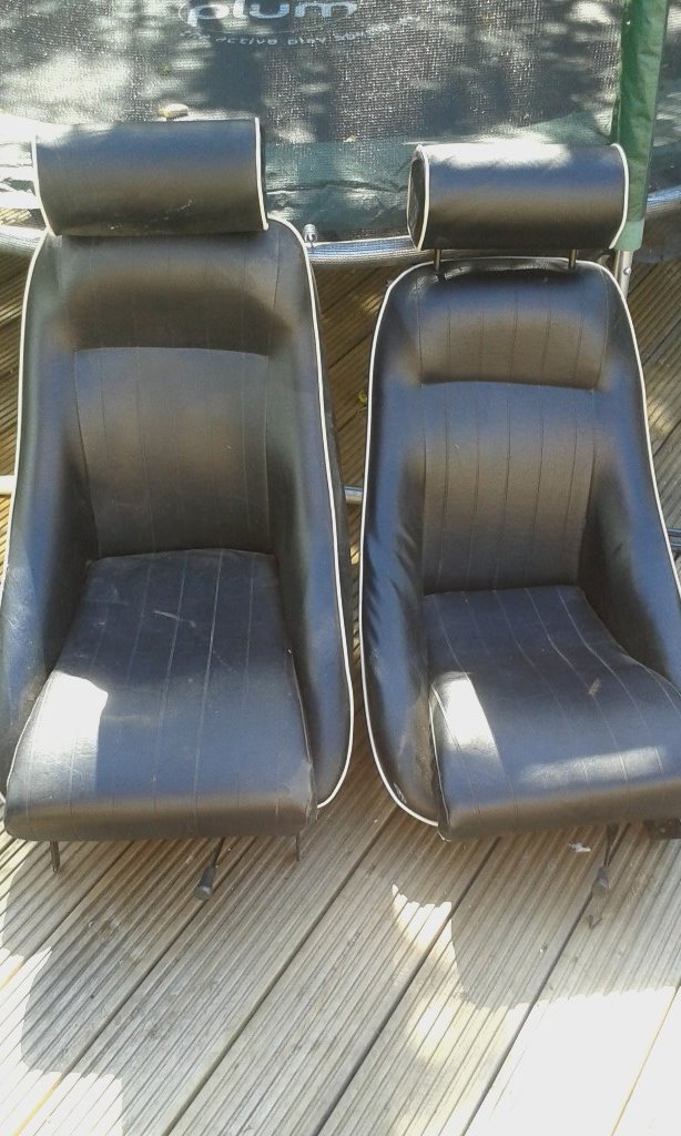 Clubman black bucket seats. Classic mini/austin/rover in Purfleet