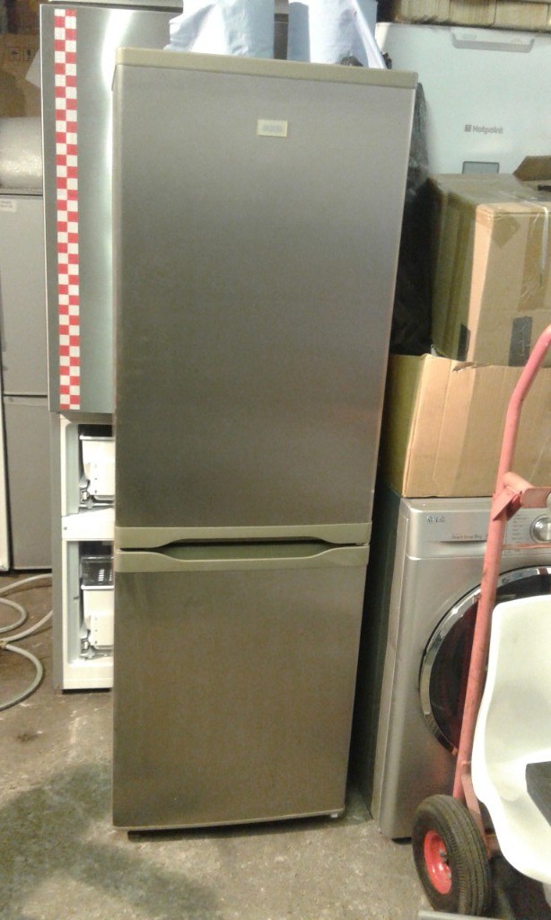 FRIDGE FREEZER * ZANUSSI * SILVER COLOR 165 CM / 55 CM in Oldham