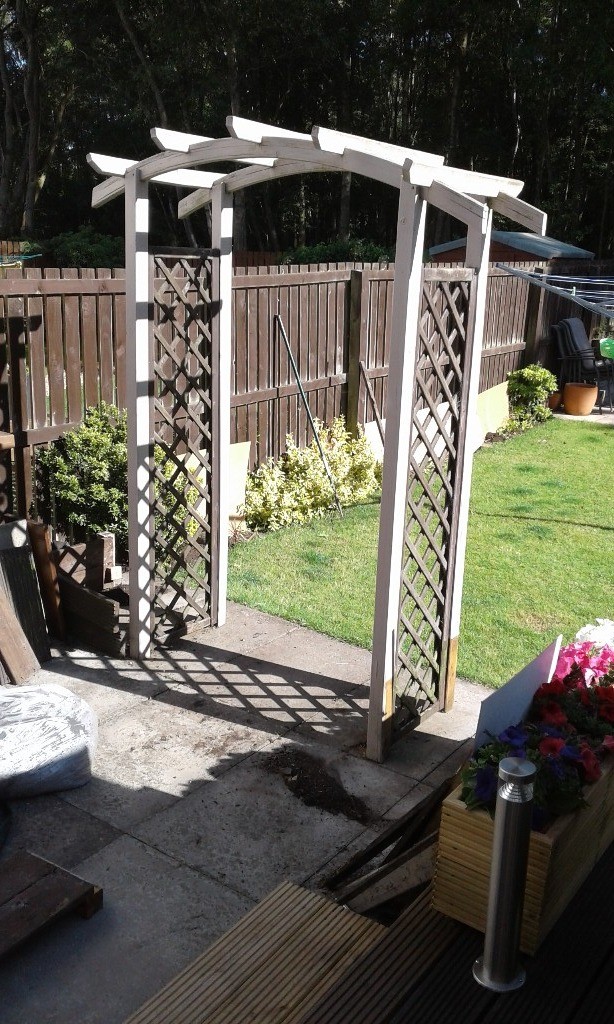 Garden Arch/Trellis | in Dundee | Gumtree