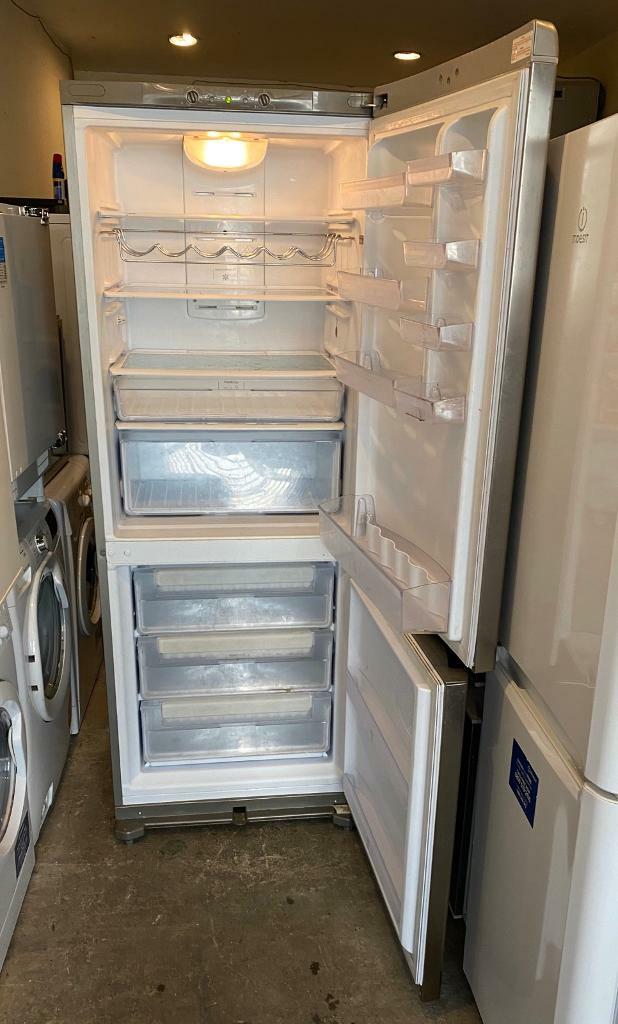 HOTPOINT TALL NICE FRIDGE FREEZER WITH 3 MONTH WARRANTY in