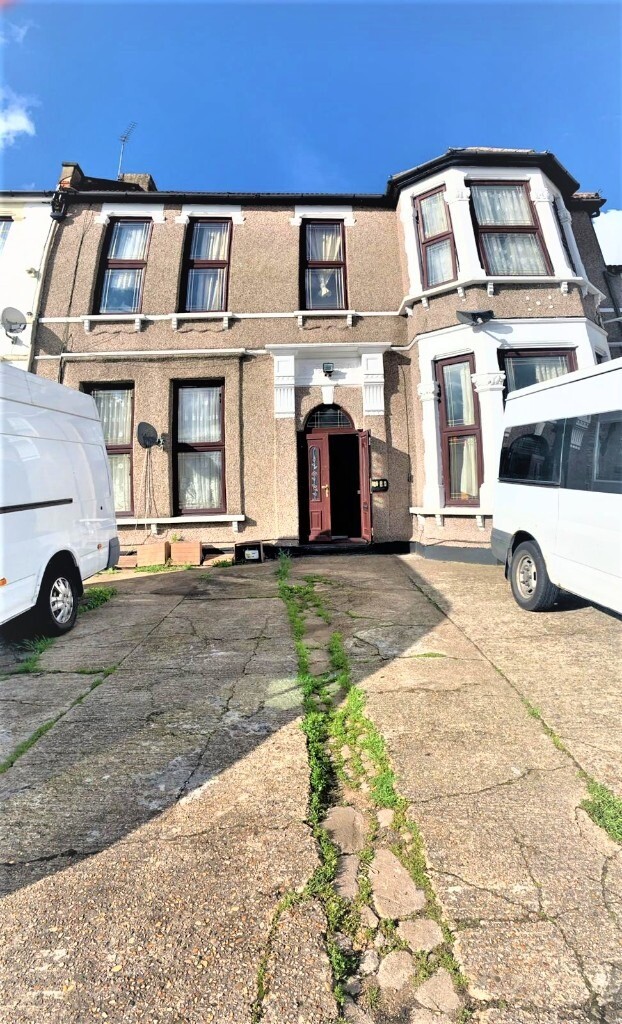 2 bed flat to rent The Drive, Ilford IG1 in Redbridge, London Gumtree