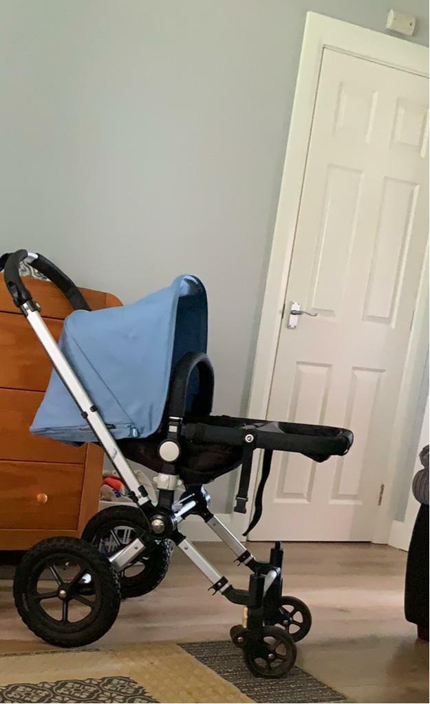 Bugaboo frog pram carry cot & two colour packs in Newtownards, County