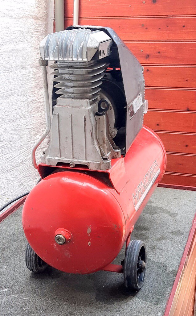 Handiair H8/25 compressor (manufactured by Compair) and various accessories. in Aigburth