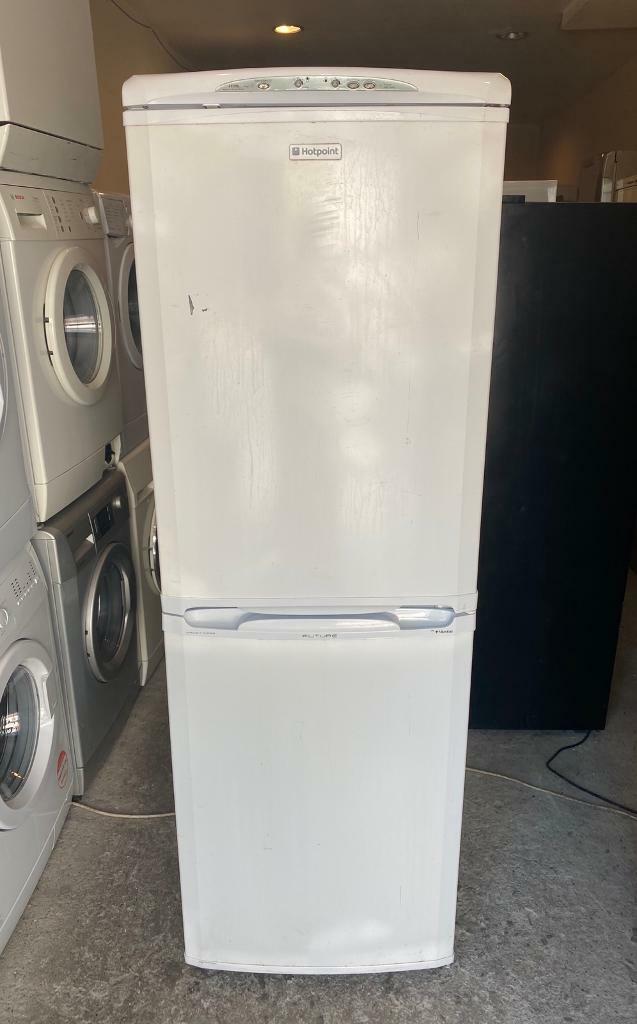 HOTPOINT FFA74 NICE FRIDGE FREEZER WITH 3 MONTH WARRANTY in Leyton
